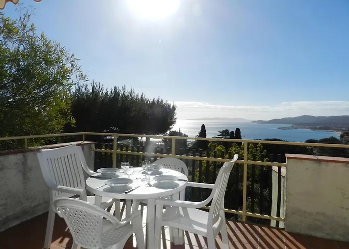 公寓 2 Pieces Avec Terrasse Vue Mer, Parking Au Lavandou - Fr-1-251-898 勒拉旺杜