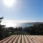 Apartment 2 Pieces Avec Terrasse Vue Mer, Parking Au Lavandou - Fr-1-251-898 Le Lavandou