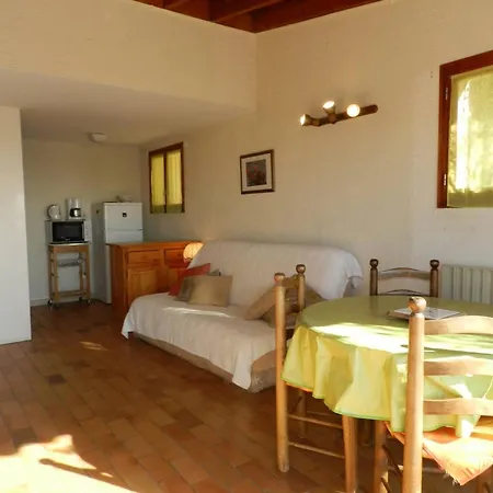 Апартаменти 2 Pieces Avec Terrasse Vue Mer, Parking Au Lavandou - Fr-1-251-898 *