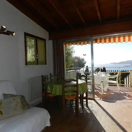 2 Pieces Avec Terrasse Vue Mer, Parking Au Lavandou - Fr-1-251-898 Апартаменти