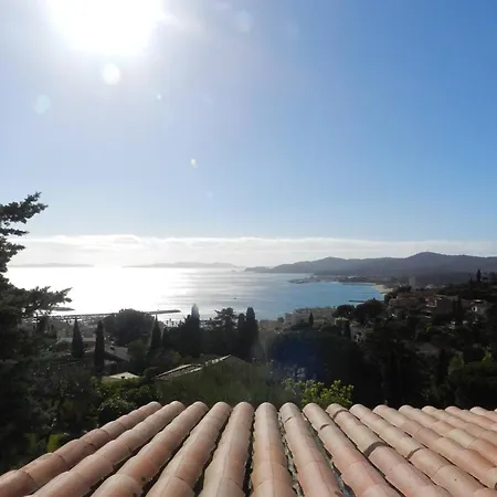 Апартаменти 2 Pieces Avec Terrasse Vue Mer, Parking Au Lavandou - Fr-1-251-898 Ле-Лаванду