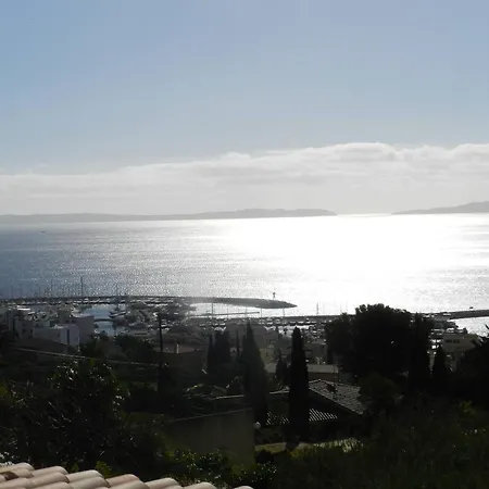 2 Pieces Avec Terrasse Vue Mer, Parking Au Lavandou - Fr-1-251-898 * Ле-Лаванду