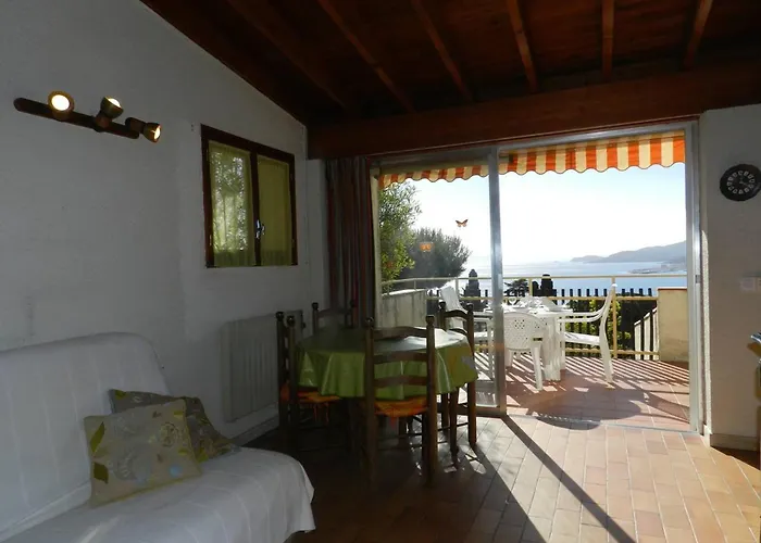 2 Pieces Avec Terrasse Vue Mer, Parking Au Lavandou - Fr-1-251-898 Apartment